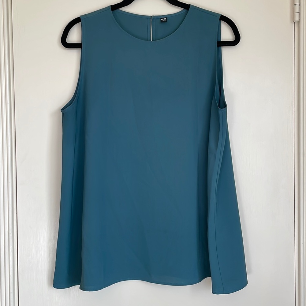 Uniqlo Swing Top in Great Condition